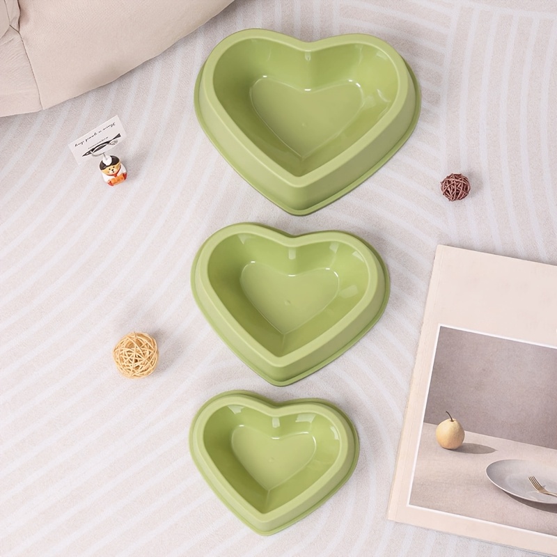 1pc Personalized Custom Name Heart-Shaped Dog Bowl - Customizable Pet Bowl with Floral Design, PP Material - Personalized Pet Food Bowl Stand, Smallu002FMediumu002FLarge Dog Feeding Bowl, No Power Required Durable Pet Feeding Stand, Suitable for Cats - Image 2